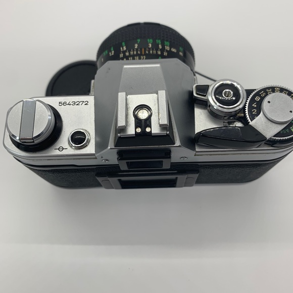 Canon AE-1 35mm Film Camera with Canon 50mm f/1.8 FD Lens (Film Tested) - Picture 4 of 14